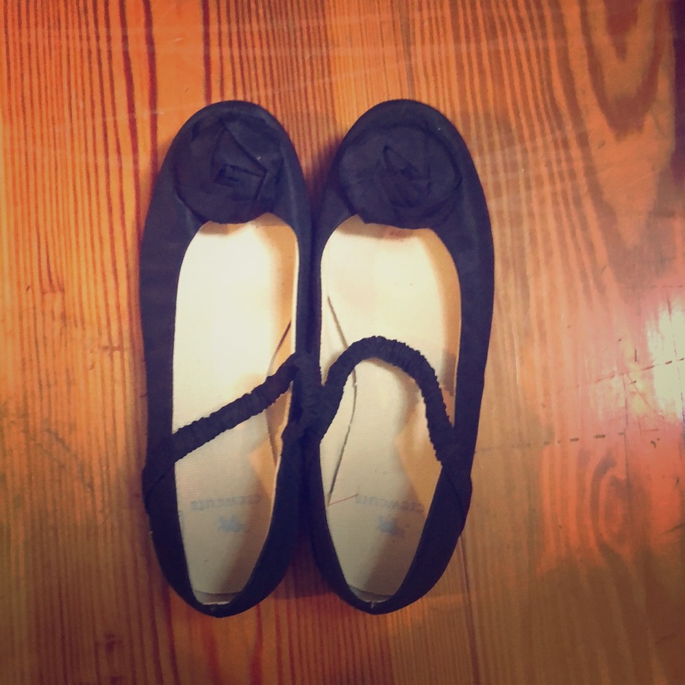 Girls flats